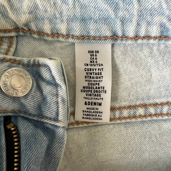 H&M Light Wash High Rise Vintage Straight Jeans - Picture 5 of 6